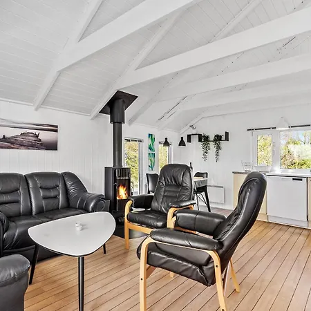 2 Bedroom Amazing In בית נופש Hemmet